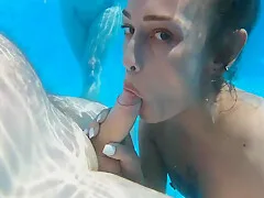 Orgia na piscina
