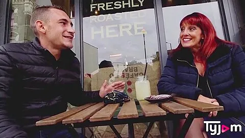 Ruiva madura Beau Diamonds tendo sexo hardcore